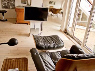 ab Nov. 2025  Helles 80qm-Appartment, Dachterasse Berlin Neukölln für 4-6 Monate