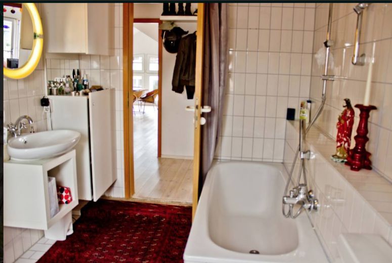 ab Nov. 2025  Helles 80qm-Appartment, Dachterasse Berlin Neukölln für 4-6 Monate