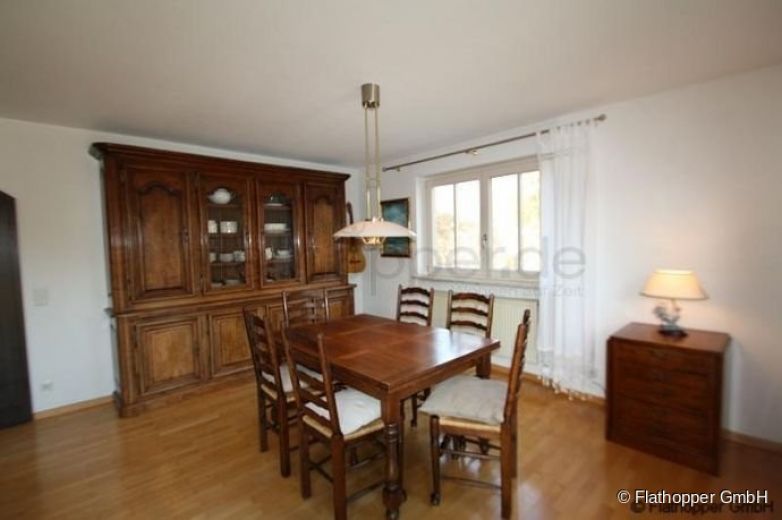 Ruhige, helle 3,5-Zimmer-Wohnung mit großem Balkon in München Trudering