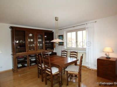 Ruhige, helle 3,5-Zimmer-Wohnung mit großem Balkon in München Trudering