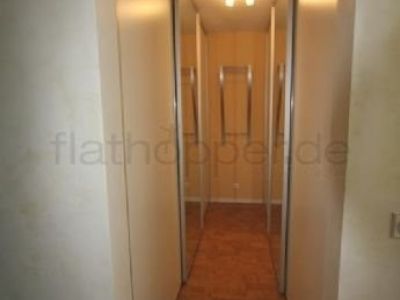 Ruhige, helle 3,5-Zimmer-Wohnung mit großem Balkon in München Trudering