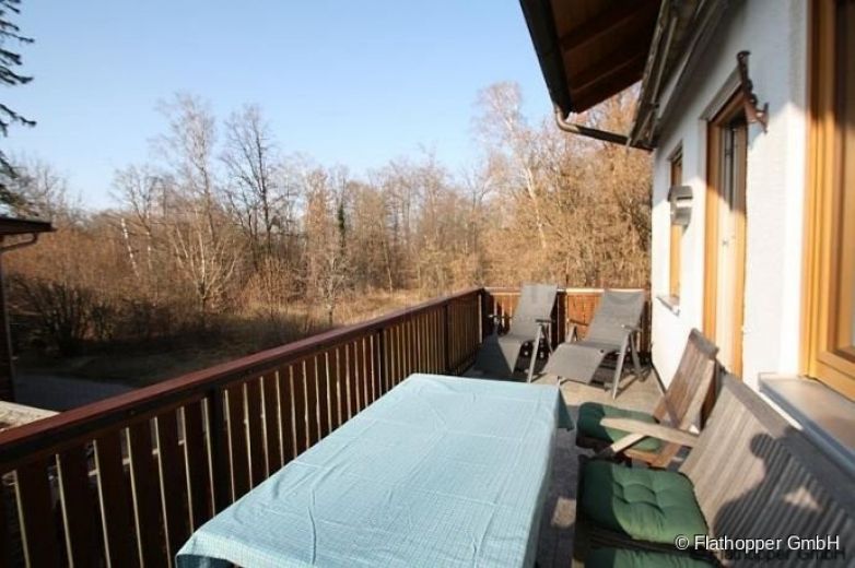 Ruhige, helle 3,5-Zimmer-Wohnung mit großem Balkon in München Trudering