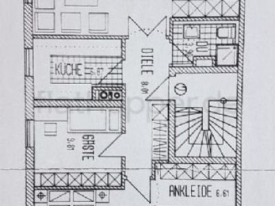 Ruhige, helle 3,5-Zimmer-Wohnung mit großem Balkon in München Trudering