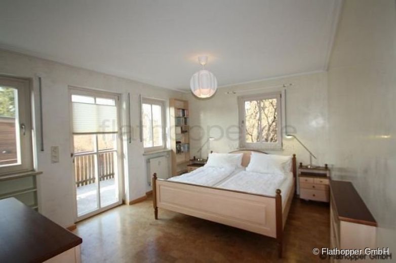 Ruhige, helle 3,5-Zimmer-Wohnung mit gro&szlig;em Balkon in M&uuml;nchen Trudering