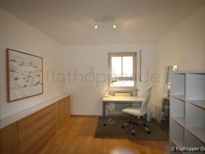 Ruhige, helle 3,5-Zimmer-Wohnung mit gro&szlig;em Balkon in M&uuml;nchen Trudering