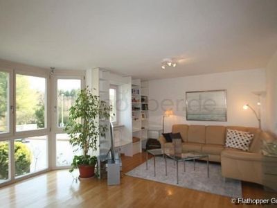 Ruhige, helle 3,5-Zimmer-Wohnung mit gro&szlig;em Balkon in M&uuml;nchen Trudering