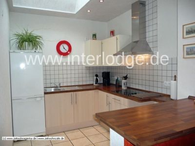 INTERLODGE helle, freundlich möblierte Wohnung mit Terrasse und Stellplatz in Köln-Höhenhaus