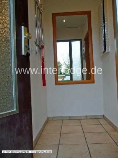 INTERLODGE helle, freundlich möblierte Wohnung mit Terrasse und Stellplatz in Köln-Höhenhaus