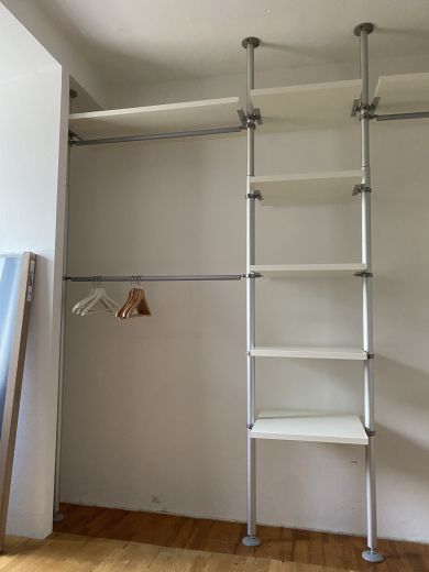 BEFRISTET & ATTRAKTIVER PREIS: Kernsanierte und helle 3-Zimmer Altbauwohnung in Schwabing-Freimann