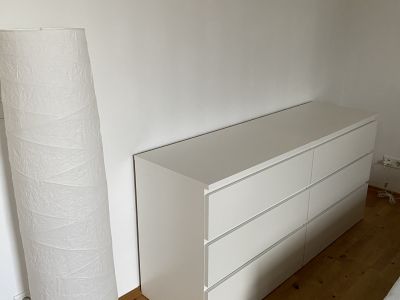 BEFRISTET & ATTRAKTIVER PREIS: Kernsanierte und helle 3-Zimmer Altbauwohnung in Schwabing-Freimann
