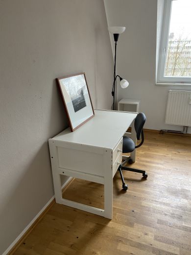 BEFRISTET & ATTRAKTIVER PREIS: Kernsanierte und helle 3-Zimmer Altbauwohnung in Schwabing-Freimann