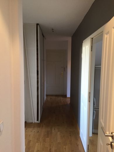 BEFRISTET & ATTRAKTIVER PREIS: Kernsanierte und helle 3-Zimmer Altbauwohnung in Schwabing-Freimann