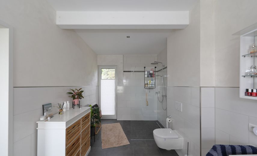 Große, helle Penthouse-Wohnung zur Zwischenmiete von November bis März