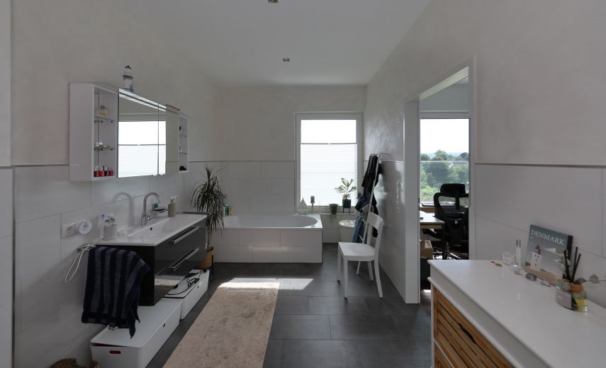 Große, helle Penthouse-Wohnung zur Zwischenmiete von November bis März