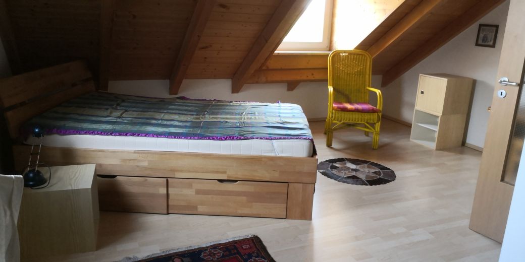 möbl. Zimmer m. Bad + Kochnische an Heimfahrer, Germering