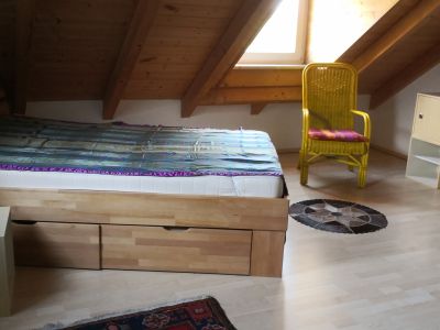 möbl. Zimmer m. Bad + Kochnische an Heimfahrer, Germering