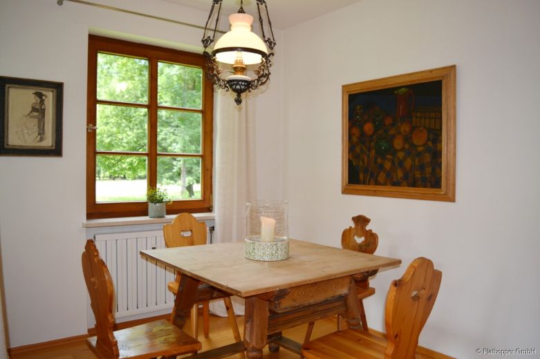 M&ouml;blierte 3-Zimmer-Wohnung mit Balkon in Aschau im Chiemgau