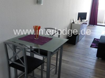 INTERLODGE Über den Dächern von Gelsenkirchen: Plaza-Residenz - Modernes Apartment im 13. Stock