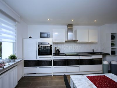 Hochwertig modern, Balkon, Internet, gute ruhige Lage, gute Anbindung