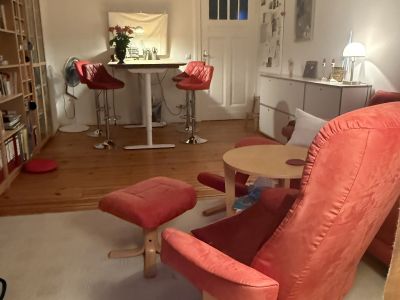 Ruhige, schöne Altbau-Wohnung (2 Zimmer) in Berlin-Tempelhof für 5 Monate (ab 1.11.2025) zu vermieten
