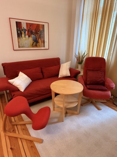 Ruhige, schöne Altbau-Wohnung (2 Zimmer) in Berlin-Tempelhof für 5 Monate (ab 1.11.2025) zu vermieten