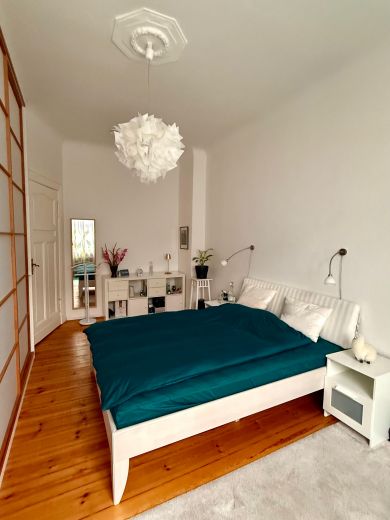 Ruhige, schöne Altbau-Wohnung (2 Zimmer) in Berlin-Tempelhof für 5 Monate (ab 1.11.2025) zu vermieten
