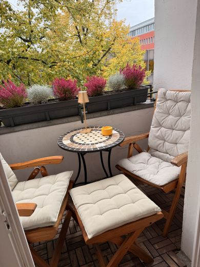 Ruhige, schöne Altbau-Wohnung (2 Zimmer) in Berlin-Tempelhof für 5 Monate (ab 1.11.2025) zu vermieten