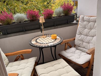 Ruhige, schöne Altbau-Wohnung (2 Zimmer) in Berlin-Tempelhof für 5 Monate (ab 1.11.2025) zu vermieten