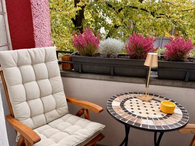 Ruhige, schöne Altbau-Wohnung (2 Zimmer) in Berlin-Tempelhof für 5 Monate (ab 1.11.2025) zu vermieten