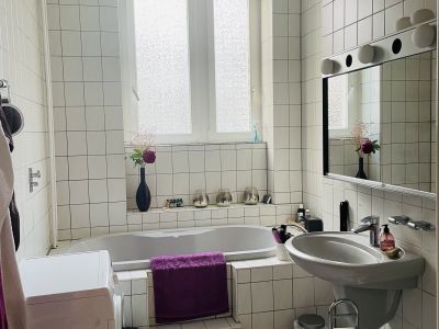 Ruhige, schöne Altbau-Wohnung (2 Zimmer) in Berlin-Tempelhof für 5 Monate (ab 1.11.2025) zu vermieten