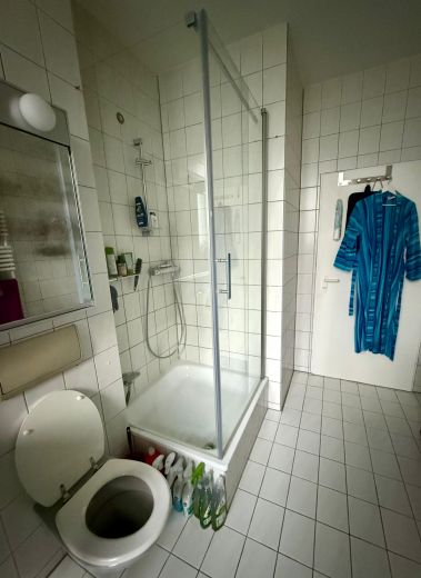 Ruhige, schöne Altbau-Wohnung (2 Zimmer) in Berlin-Tempelhof für 5 Monate (ab 1.11.2025) zu vermieten
