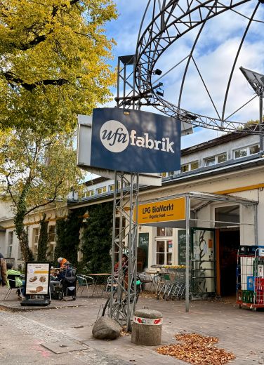 Ruhige, schöne Altbau-Wohnung (2 Zimmer) in Berlin-Tempelhof für 5 Monate (ab 1.11.2025) zu vermieten