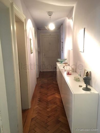 Charmante 2-Zimmer-Altbauwohnung mit Balkon in der Isarvorstadt-Zwischenmiete