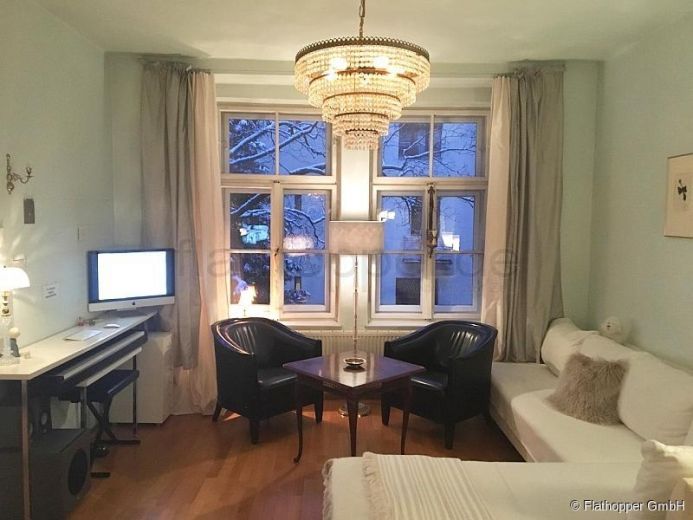 Charmante 2-Zimmer-Altbauwohnung mit Balkon in der Isarvorstadt-Zwischenmiete