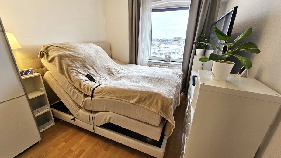 Möbliert & umfangreich ausgestattet, 3-Zimmer, 12m² Balkon, inkl. aller Kosten, Home Gym, 75" TV