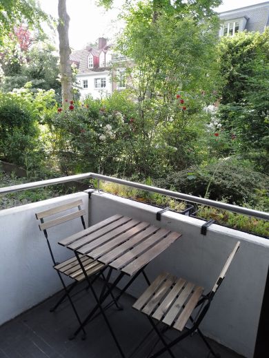 Apartment  Harvestehude. Südbalkon, grosser Pool, Sauna.