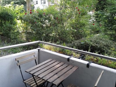 Apartment  Harvestehude. Südbalkon, grosser Pool, Sauna.