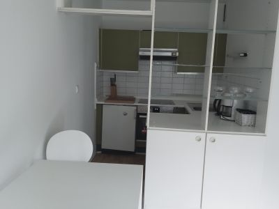 Apartment  Harvestehude. Südbalkon, grosser Pool, Sauna.