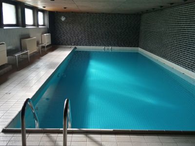 Apartment  Harvestehude. Südbalkon, grosser Pool, Sauna.