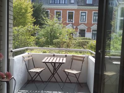 Apartment  Harvestehude. Südbalkon, grosser Pool, Sauna.