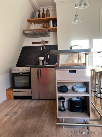 Möblierte 2-Zimmer-Wohnung mit Balkon in München-Laim