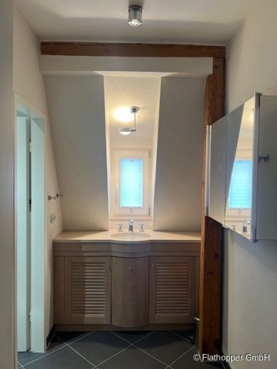 Möblierte 2-Zimmer-Wohnung mit Balkon in München-Laim