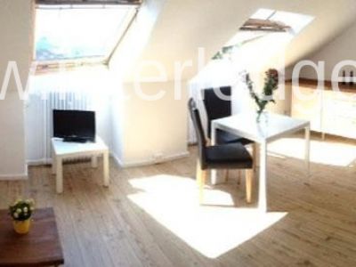 INTERLODGE Solingen: Komplett möbliertes und komplett ausgestattetes, schickes Dachgeschoß-Apartment