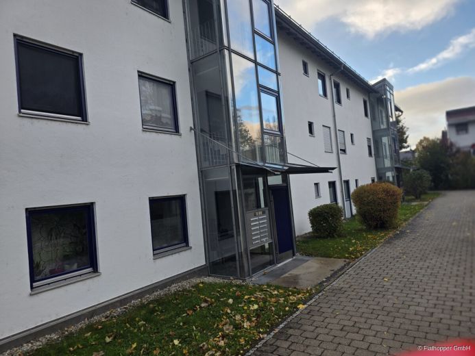 M&ouml;blierte 2-Zimmer-Wohnung mit Balkon in Rosenheim