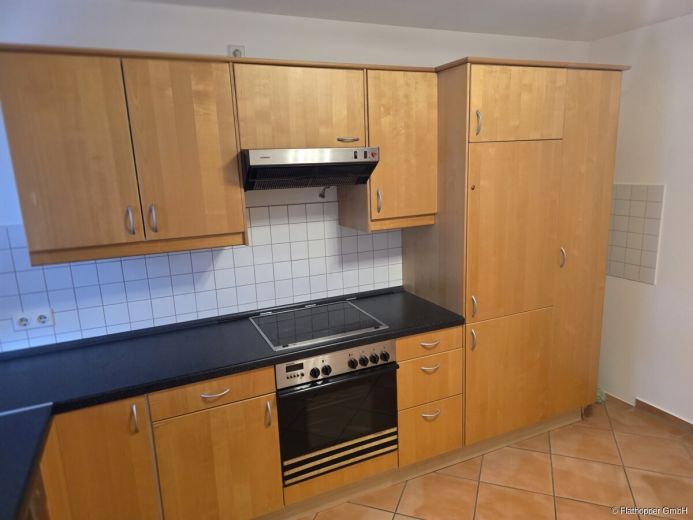 M&ouml;blierte 2-Zimmer-Wohnung mit Balkon in Rosenheim