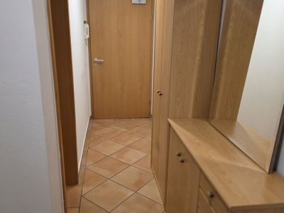 M&ouml;blierte 2-Zimmer-Wohnung mit Balkon in Rosenheim