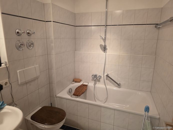 M&ouml;blierte 2-Zimmer-Wohnung mit Balkon in Rosenheim