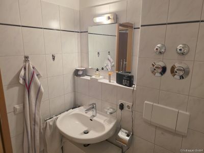 M&ouml;blierte 2-Zimmer-Wohnung mit Balkon in Rosenheim