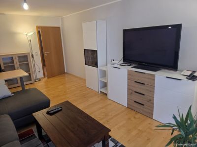 M&ouml;blierte 2-Zimmer-Wohnung mit Balkon in Rosenheim
