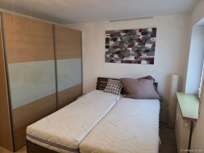 M&ouml;blierte 2-Zimmer-Wohnung mit Balkon in Rosenheim